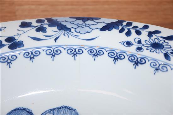 Two Chinese blue and white bowls, 18th/19th century, largest diameter 36cm